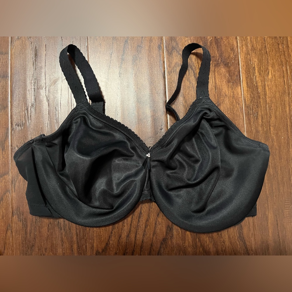 Wacoal
Full Figure Simple Shaping Minimizer Bra 857109
Black Size 42D